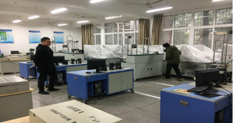 實(shí)驗(yàn)室與資產(chǎn)管理處組織開展全校實(shí)驗(yàn)室開學(xué)安全綜合檢查